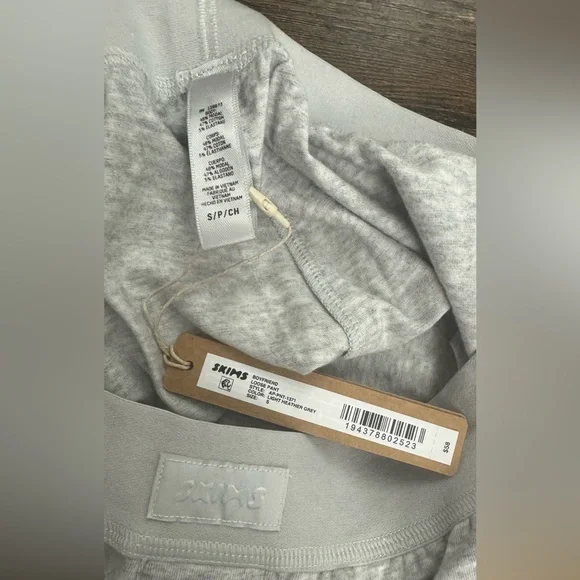 SKIMS Boyfriend Loose Pants in heathered gray-Size Small NWT - Picture 7 of 9